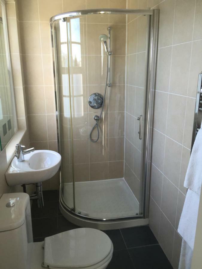 Strandview Beach Apartment Балликасл Экстерьер фото
