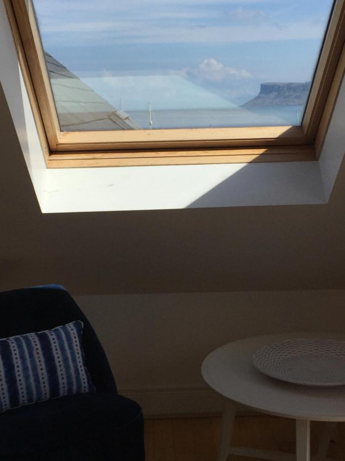 Strandview Beach Apartment Балликасл Экстерьер фото