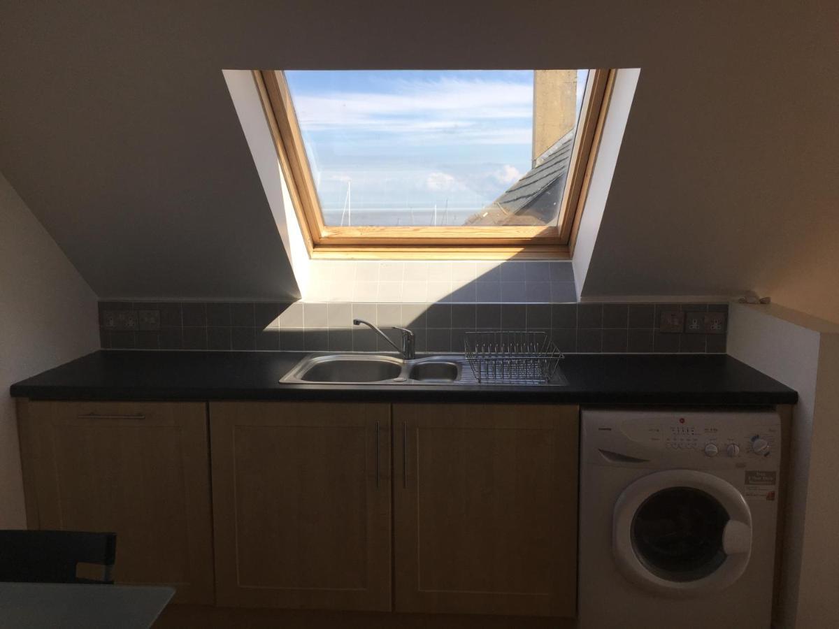 Strandview Beach Apartment Балликасл Экстерьер фото